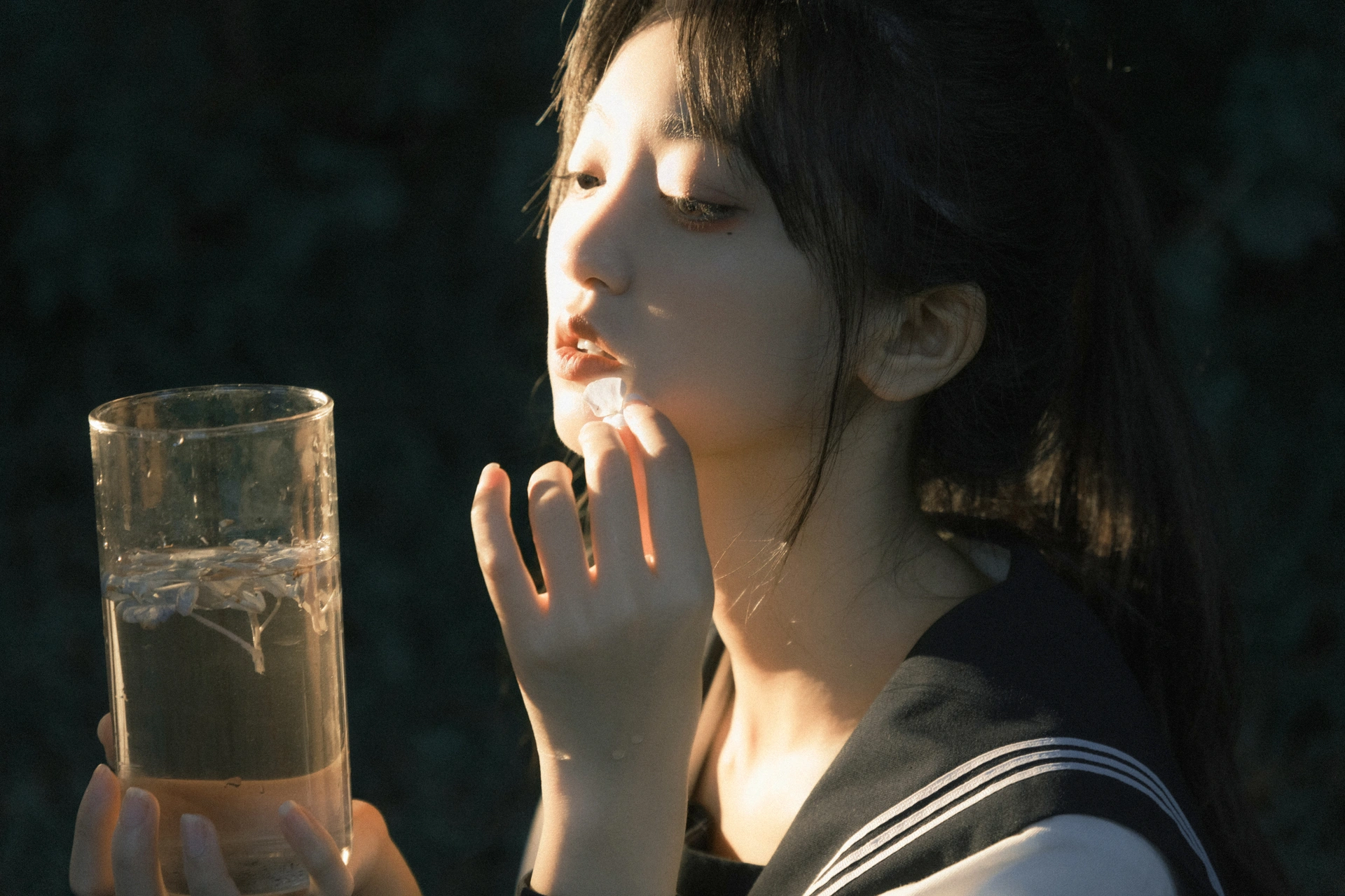 [YITUYU艺图语]2023.10.19 黑暗里的一束光 二两风月 2